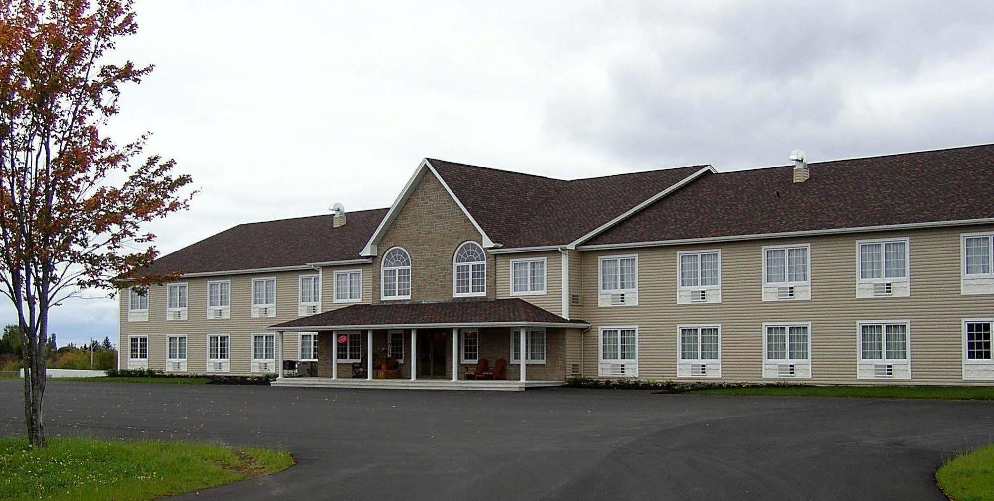 Auberge Bouctouche Inn & Suites Exterior photo